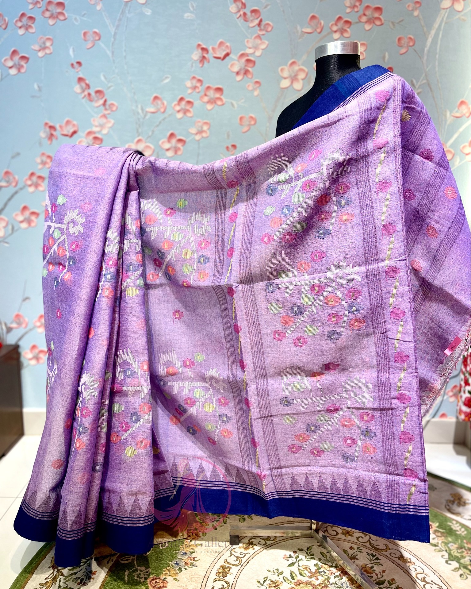 Orchid Dual-tone Purple Monipuri Saree - Image 4